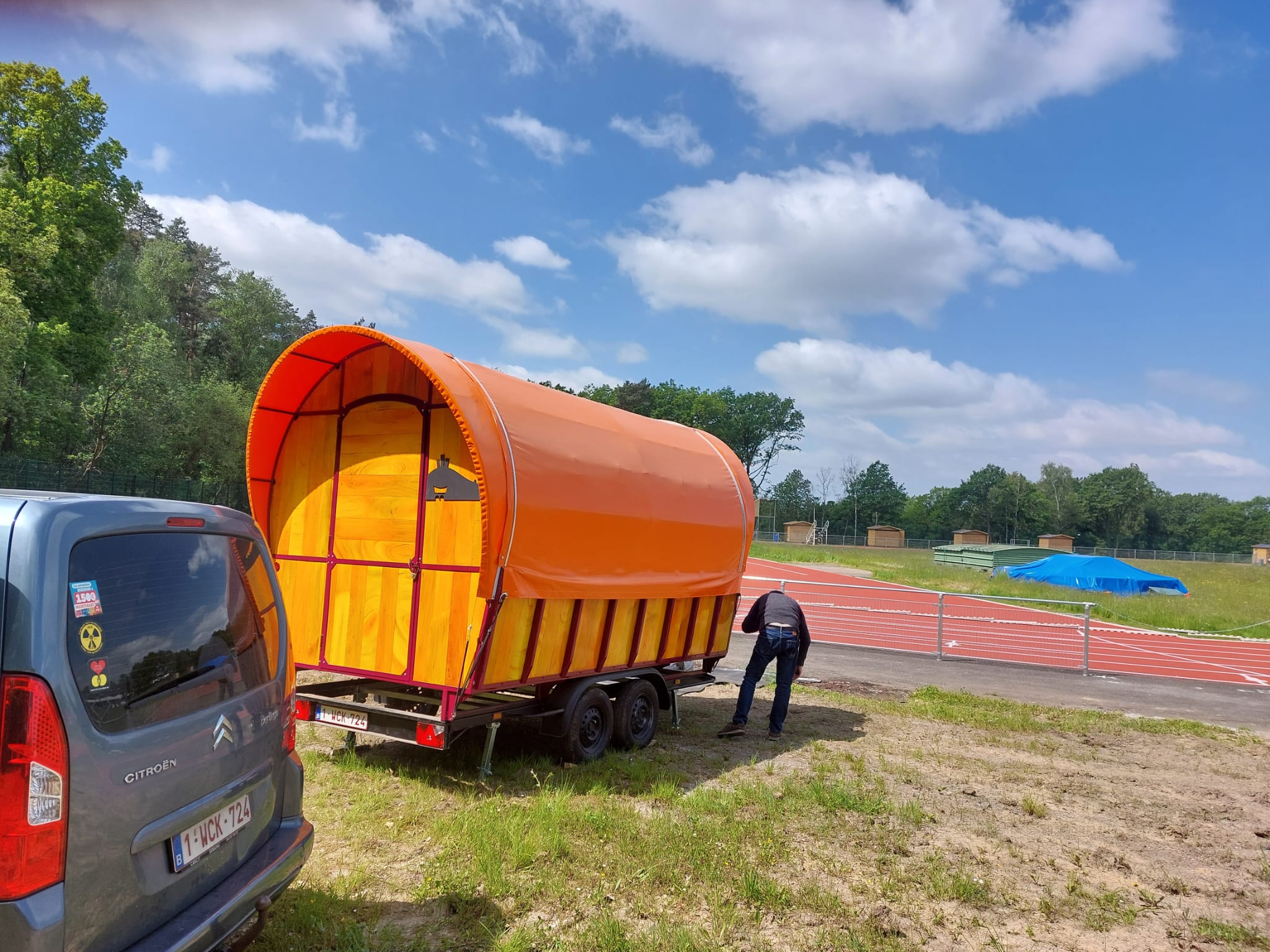 La Roulotte Cré et Arts en entier